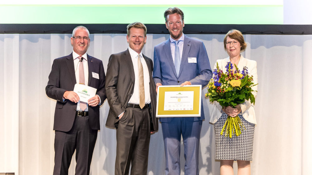 HARTING bags ‘Railsponsible’ award from European Rail Industry