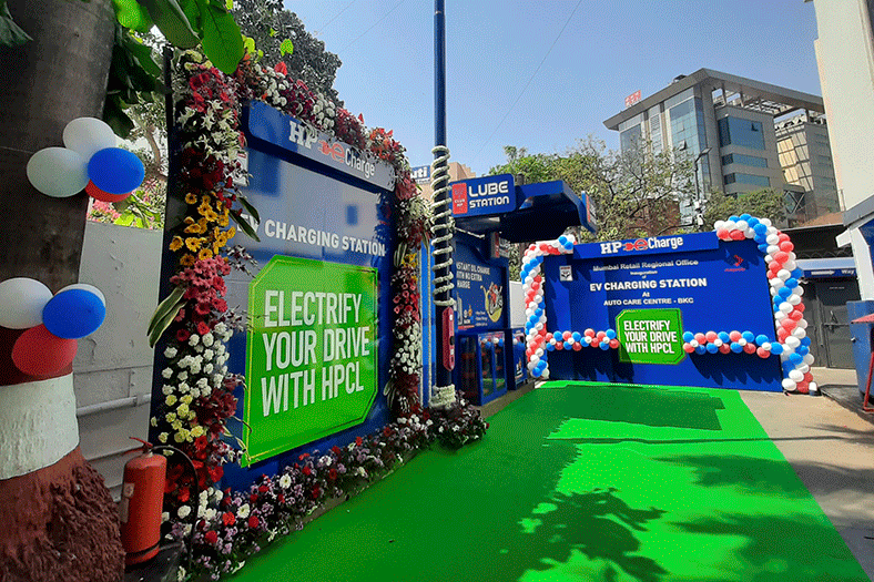 Magenta, HPCL jointly installed First set of street lamp integrated EV charger